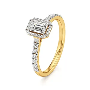 แหวนหมั้นเพชรทรงเอเมอรัลด์แบบวงแหวนล้อมเพชร รุ่น Enduring Grace - Product Image 1
