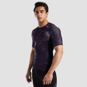 เสื้อยืดผ้าฝ้ายออร์แกนิค 100% สีดำ น้ำหนัก 300 กรัม พิมพ์ลายแบบซับลิเมชั่นและสกรีน พร้อมคุณสมบัติการพิมพ์แบบกดอัด - Product Image 3