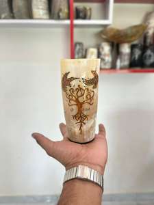 Verre à boire viking artisanal en corne de buffle sculptée, écologique, fait à la main, style nordique, couleur naturelle, 6 pouces, personnalisé - Product Image 2