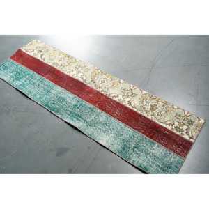 Alfombra Turca de 1.7x5.5 pies, Alfombra Vintage, Alfombra de Lana con Rayas Rojas - Product Image 2