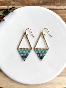 Cuentas de cristal modernas y pendientes de repetición con diseño turquesa y flecos en cascada, regalo de joyería único de MS Handicraft - Product Image 3