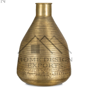 Jarrones de Flores Rústicos Antiguos de Hierro para Mesa - Product Image 5