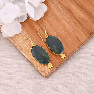 Pendientes de Latón Chapados en Oro de Estilo Clásico Hechos a Mano, Pendientes Largos Ovalados con Piedras Preciosas de Ágata de Sangre, Fabricante Mayorista - Product Image 3