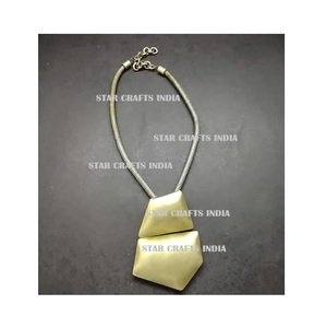 สร้อยคอจี้เรซินพร้อมต่างหูเครื่องประดับคอหนังสำหรับงานแต่งงานคริสต์มาสอินเทรนด์ - Product Image 5