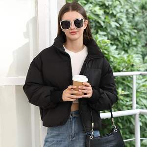 Veste doudoune d'hiver personnalisée de haute qualité pour femmes avec manches longues manteau à bulles chaud courte longueur rembourrage en toile élégant pour les femmes - Product Image 1