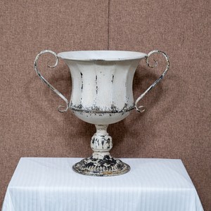 Vase à fleurs en fer en métal de style européen traditionnel fait à la main Détail antique classique pour des espaces élégants et luxueux - Product Image 4