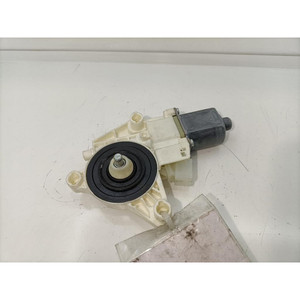 Moteur électrique de vitre avant droite MERCEDES Classe A W176 Série AMG A2469065200/0130822691 (13>) - Product Image 4