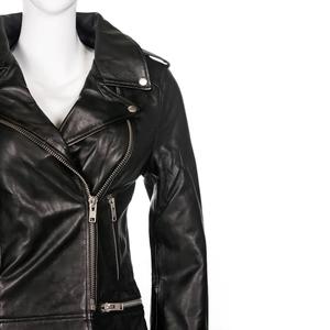 Vente en gros Veste en cuir pour femmes Manteau de motard de luxe en cuir véritable coupe ajustée Vêtements d'extérieur élégants à fermeture éclair pour femmes - Product Image 4