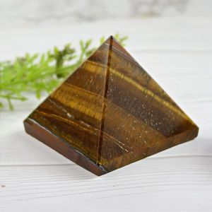 Pyramide en cristal d'œil de tigre naturel Feng Shui 30-35 mm, pierre de guérison pour la confiance et la protection - Product Image 1