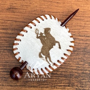 ที่หนีบผมหนังวัวแกะสลักด้วยเลเซอร์แฮนด์เมดกิ๊บติดผมแบบแท่งออกแบบสไตล์ชนเผ่าสำหรับเครื่องประดับแฟชั่นสำหรับผู้หญิง - Product Image 1