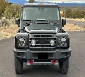 รถยนต์อเนกประสงค์ INEOS AWD ปี 2024 เบาะหนัง ล้อแม็ก R18 ไมล์น้อย เกียร์อัตโนมัติ พวงมาลัยซ้าย สีเข้ม สภาพดี - Product Image 6