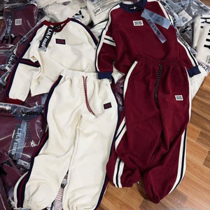 ชุดเสื้อผ้า2ชิ้นลายการ์ตูนสำหรับผู้หญิงชุดฤดูร้อนใส่ง่ายราคาถูกสองชิ้นบรรจุภัณฑ์แบบกำหนดเองเวียดนาม - Product Image 5