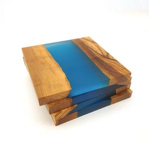 Posavasos de resina de madera de olivo personalizados Envío rápido Posavasos de resina azul de madera con forma de madera opcional - Product Image 1