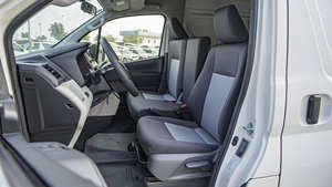 HIACE HR 2.8D 2024 Usada, en CARGO MY2023, Blanca, Interior Oscuro, Asientos de Cuero, Volante a la Derecha/Izquierda, Vehículo en Venta - Product Image 5