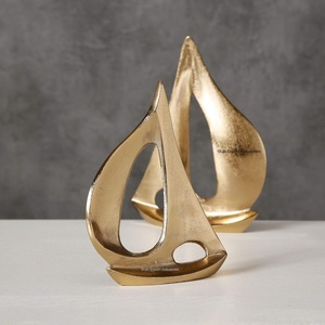 Precios al por mayor, escultura de barco de vela de aluminio, decoración de mesa de oficina, escritorio con acabado dorado, escultura de escritorio hecha a mano - Product Image 4