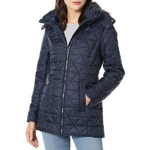 Veste matelassée pour femmes, matériau de haute qualité, vente en gros, capuche tricotée, vêtements d'extérieur d'hiver, OEM, respirante, personnalisable - Product Image 1