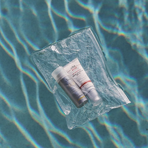 กระเป๋าซิปกันน้ำแบบกำหนดเองเคลือบ PVC สำหรับจัดเก็บเครื่องสำอางสำหรับเดินทาง พร้อมด้านข้างเสริมความแข็งแรงสำหรับใส่ของใช้ส่วนตัว - Product Image 1