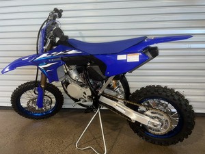 Nouvelles motos tout-terrain Yamaha <span class=keywords><strong>YZ</strong></span> 65 2026 haut de gamme prêtes pour l'expédition mondiale - Product Image 4