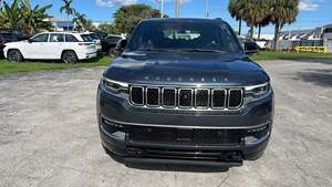 Jeep Wagoneer L 4X4 2024, 3.0L Twin Turbo AWD, essence, 8 vitesses, 420 ch, 8 places, SUV/Crossover - Product Image 6