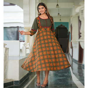 Conjunto de ropa de moda para mujer con estampado floral de algodón Anarkali Kurta - Product Image 4