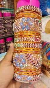 Bracelets à la mode Kundan Latkan avec de superbes bracelets à la mode en pierre de perle pour les mariages et les vêtements de fête - Product Image 5