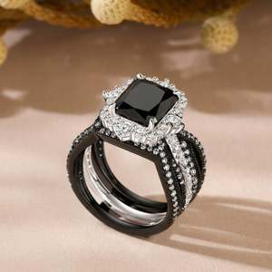 Ensemble de bagues de fiançailles Jeulia Twisted Interchangeable Black Radiant Halo - Product Image 6
