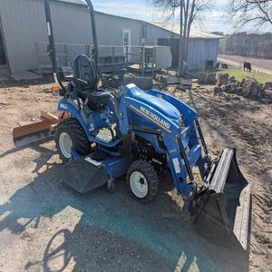 Calidad Premium Mejor Precio Venta al por mayor Tractor agrícola New Hollands Workmaster 25S Tractor Transmisión hidrostática Cargador frontal Comprar - Product Image 4