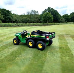 รถอเนกประสงค์ John Deere RTV 125 ซีซี เบนซิน/ดีเซล 2 สูบ เกียร์อัตโนมัติ ขับเคลื่อน 4 ล้อ UTV สำหรับงานหนัก - Product Image 1