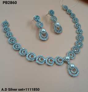 Elégant collier américain en diamant rond et ensemble de bijoux en perles avec boucles d'oreilles ensemble de bijoux de fête de mariage pour femmes - Product Image 2