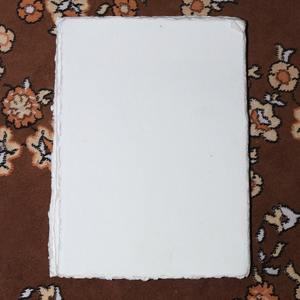 Blanco en blanco Vintage hecho a mano Deckle Edge Paper 130 GSM - Product Image 4