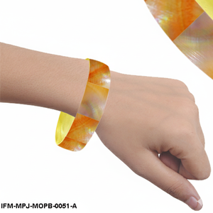 Bracelet en nacre naturelle dorée, incrustation en laiton fait main, bracelet en coquillage, incrustation en nacre irisée, bijoux pour femmes - Product Image 2