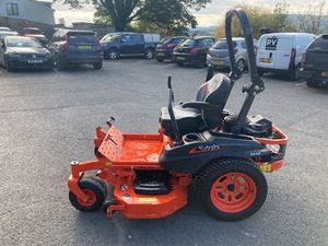 Tondeuse à gazon Kubota neuve et d'occasion avec plateau de coupe robuste pour les terrains de golf, les parcs, les fermes et les grands jardins - Product Image 4