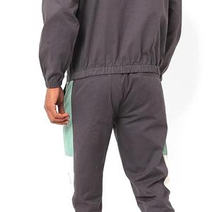 Survêtement personnalisé à impression bouffante 3d à capuche et pantalon de survêtement long vêtements de sport Survêtement graphique à impression bouffante pour hommes - Product Image 5