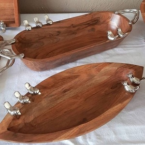 Bandeja de Madera de Mango Hecha a Mano de Estilo Americano, Diseño Nuevo, Tamaño Mediano, Juego de Servir Multiusos, Tazón Personalizado con Láser para Fiestas - Product Image 1