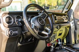รถจี๊ป แรงเลอร์ อันลิมิเต็ด รูบิคอน 392 4x4 ปี 2022 มือสอง สภาพดี เครื่องยนต์ Hemi V8 470 แรงม้า - Product Image 3