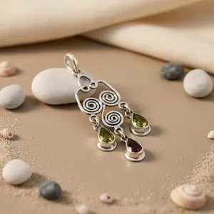 Colgante de Plata 925 Chapado en Oro Rosa con Diamantes para Mujer, Joyería Religiosa, Regalo - Product Image 2