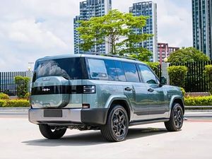 BYD Titanium 7 2025 – SUV Hybride Rechargeable 4x4 à Charge Rapide avec Batterie Blade – Puissant Véhicule Tout-Terrain à Énergie Nouvelle - Product Image 2