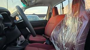 NUEVO TOYOTA HILUX 2026, Cabina Simple, Transmisión Manual, 2 Puertas, Motor de Gasolina 2.7L Turbo, Faros LED, SUV 200-250PS, Asientos de Cuero - Product Image 6