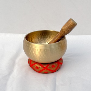 Fabricant de bols chantants martelés de haute qualité, bols sonores de méditation, bols chantants tibétains en bronze et en laiton avec maillet et coussin - Product Image 3
