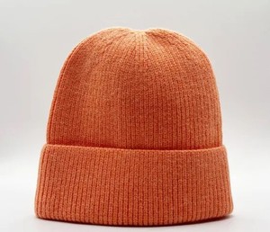 2025 nuevo diseño cómodo estilo único al por mayor mejor calidad jacquard ropa para correr deportes invierno mujeres Beanie Cap's - Product Image 4