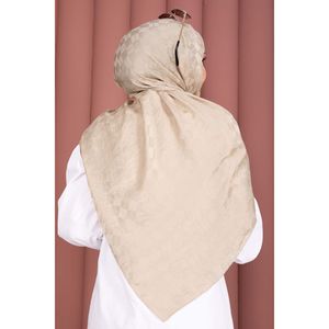 Ensemble élégant de châle, écharpe, gants et chapeau en jacquard à motif géométrique beige - Product Image 3