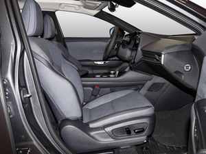 SUV Eléctrico de Lujo 2024, 204HP, Transmisión Automática, Techo Panorámico, Interior Premium, Crossover Diésel de Alta Tecnología - Product Image 4