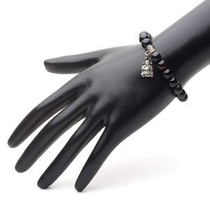 กำไลข้อมือออนิกซ์สำหรับทุกเพศจาก Arihant Gems & Jewels พร้อมจี้รูปสัตว์ ประดับด้วยอัญมณีธรรมชาติและอัญมณีโหราศาสตร์ที่ได้รับการรับรอง ให้ผลดีต่อสิ่งดีต่างๆ เหมาะสำหรับเป็นของขวัญ - Product Image 5