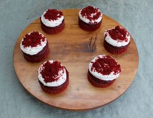 Latest Design Round <b>Cupcake</b> <b>Stand</b> Best Selling Large Size Galvanized Food and Cake <b>Stand</b> Premium Quality Available in India - Product Image 6