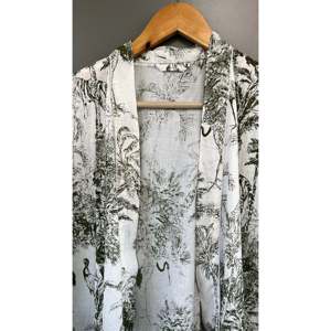 Robe kimono légère en coton pour femme avec imprimé floral, coupe ample, peignoir - Product Image 5