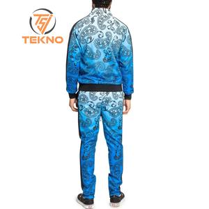 Cómodo chándal de sublimación para hombre elaborado con material duradero con estampado llamativo ideal para gimnasio o uso informal - Product Image 2