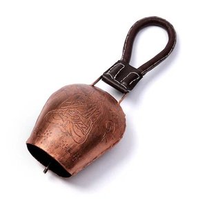 Campanas colgantes de vaca Vintage de Metal de nuevo diseño, campana colgante de oro antiguo hecha a mano, campanas decorativas de vaca de la suerte - Product Image 2