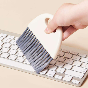 Juego de Escoba y Recogedor de Plástico 2 en 1 con Diseño de Dibujos Animados para Mesa, Teclado, Sofá, Limpieza del Hogar, Herramienta Práctica y Divertida - Product Image 5