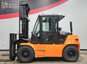 Offre exclusive aux enchères pour chariots élévateurs pneumatiques D70S-7 2021, capacité de maintien de 15 500 lb - Product Image 4