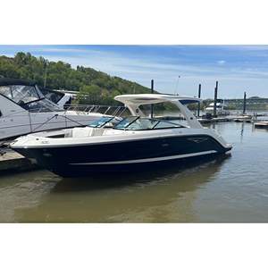 Bateau de travail/towage de luxe Sea Ray SLX 310 2023 en fibre de verre/acier/aluminium pour le transport, la patrouille, la vitesse et le divertissement - Product Image 2